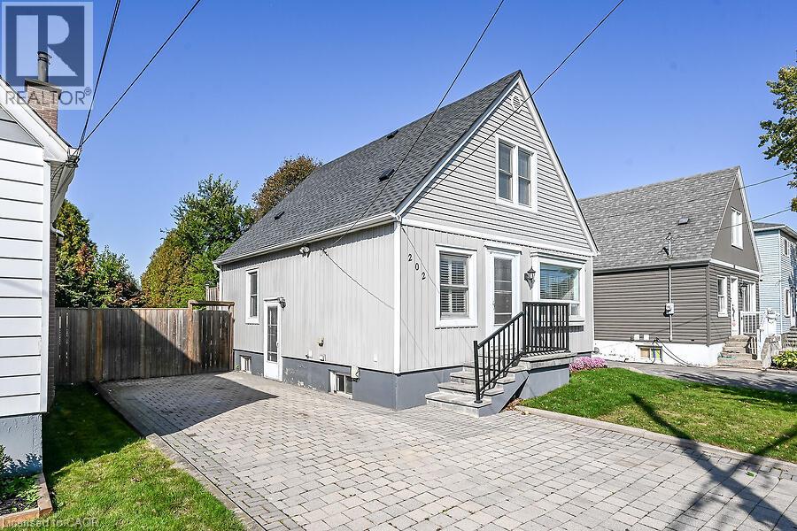202 East 26th Street, Hamilton, Ontario  L8V 3C8 - Photo 37 - 40871392