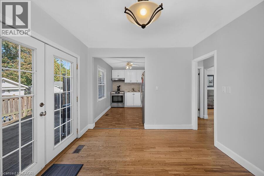 202 East 26th Street, Hamilton, Ontario  L8V 3C8 - Photo 15 - 40871392