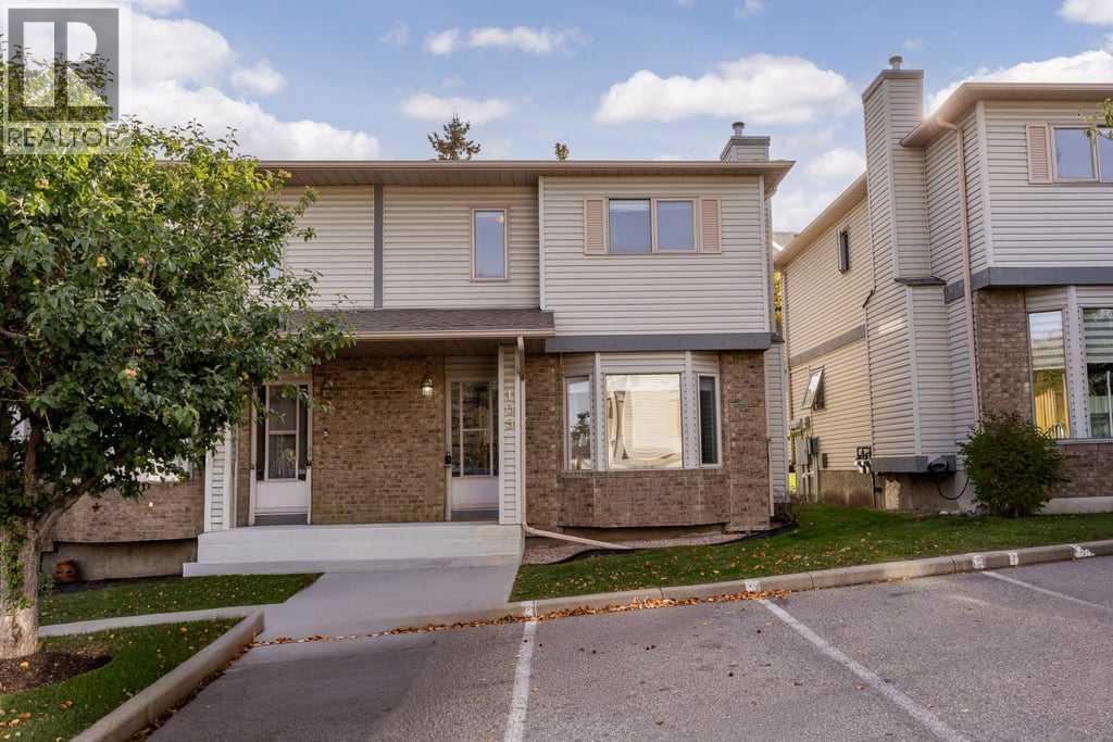 109 Patina Park SW, Calgary, Alberta  T3H 3E2 - Photo 3 - A2350322