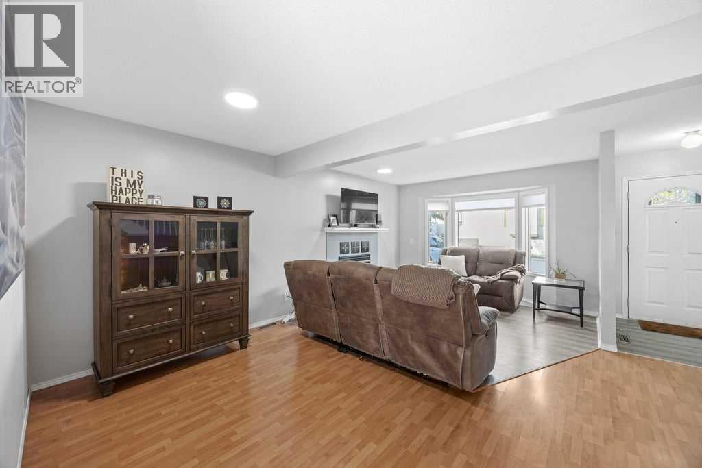 109 Patina Park SW, Calgary, Alberta  T3H 3E2 - Photo 10 - A2350322