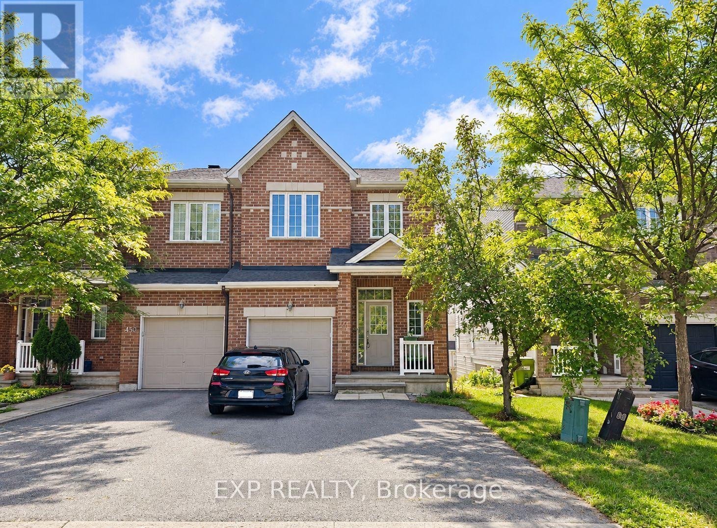 448 FOXHALL WAY, Ottawa, Ontario