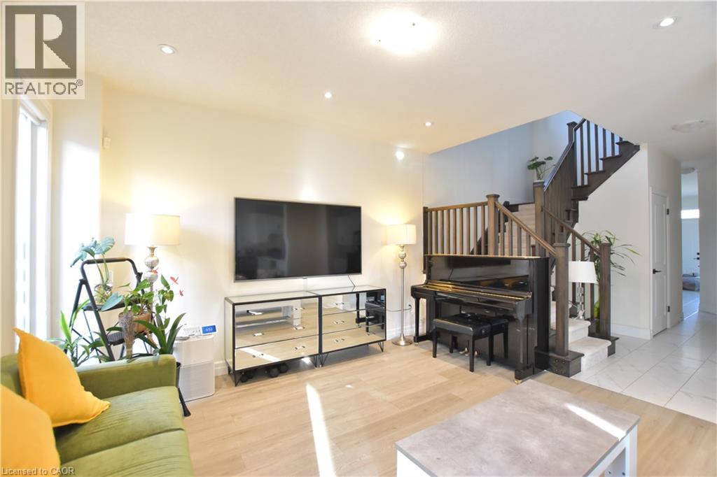 348 Chokecherry Crescent, Waterloo, Ontario  N2V 0H1 - Photo 6 - 40871086