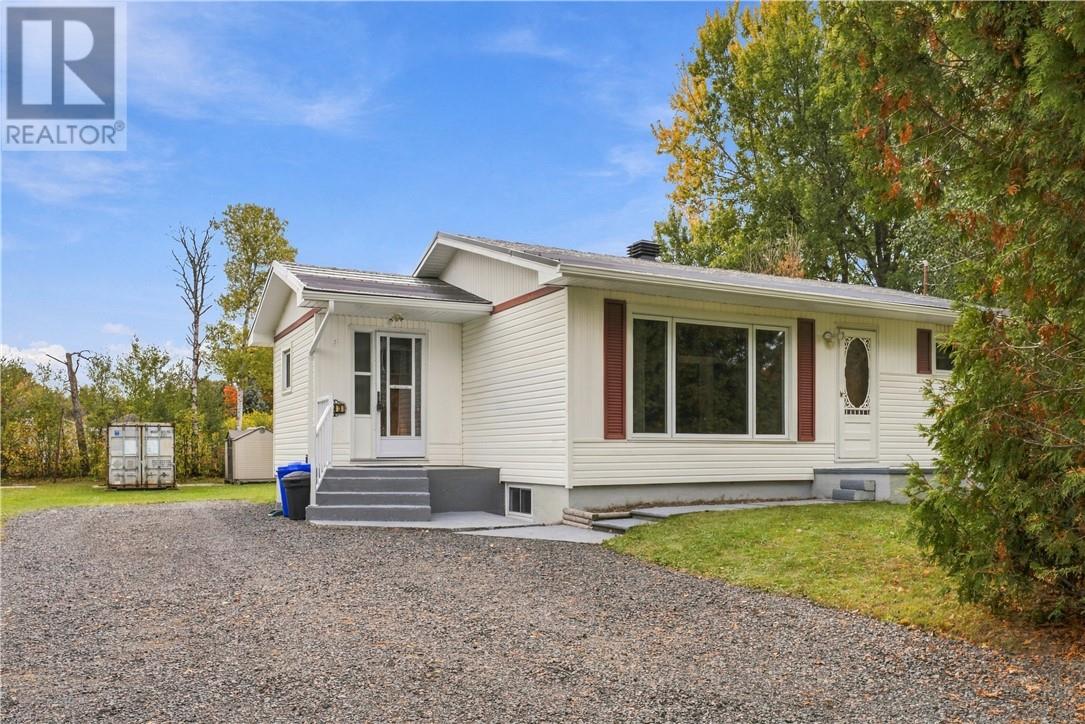 143 Arlington Drive, Dowling, Ontario  p0m 1r0 - Photo 2 - 2130831