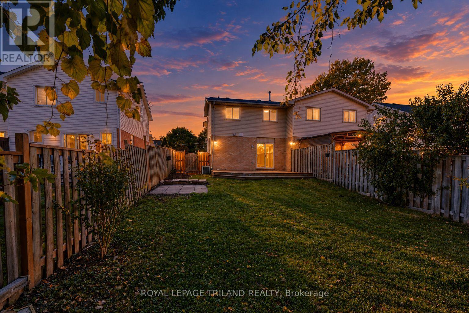136 Golfdale Crescent, London South, Ontario  N6C 5X7 - Photo 5 - X14091834