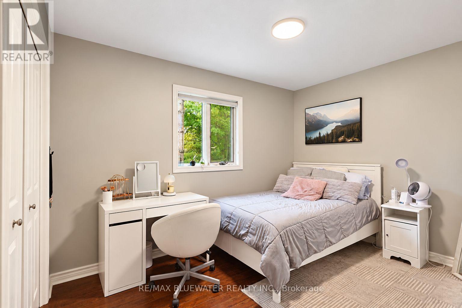 9879 Leonard Street, Lambton Shores, Ontario  N0M 1T0 - Photo 23 - X14091836