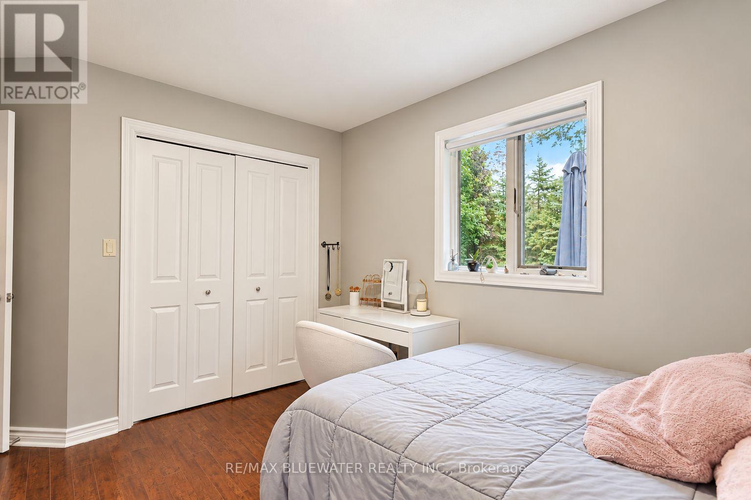 9879 Leonard Street, Lambton Shores, Ontario  N0M 1T0 - Photo 24 - X14091836