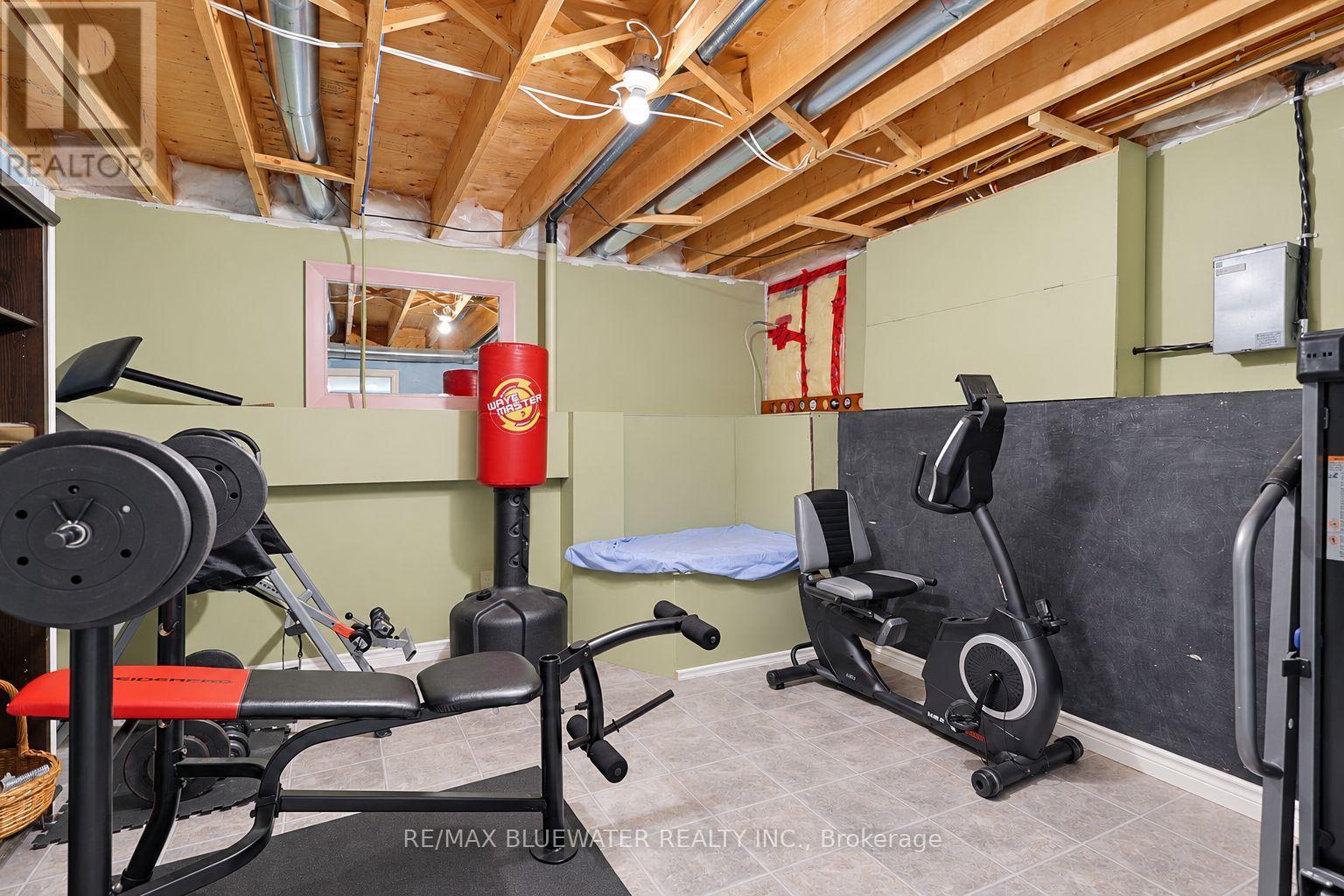 9879 Leonard Street, Lambton Shores, Ontario  N0M 1T0 - Photo 31 - X14091836