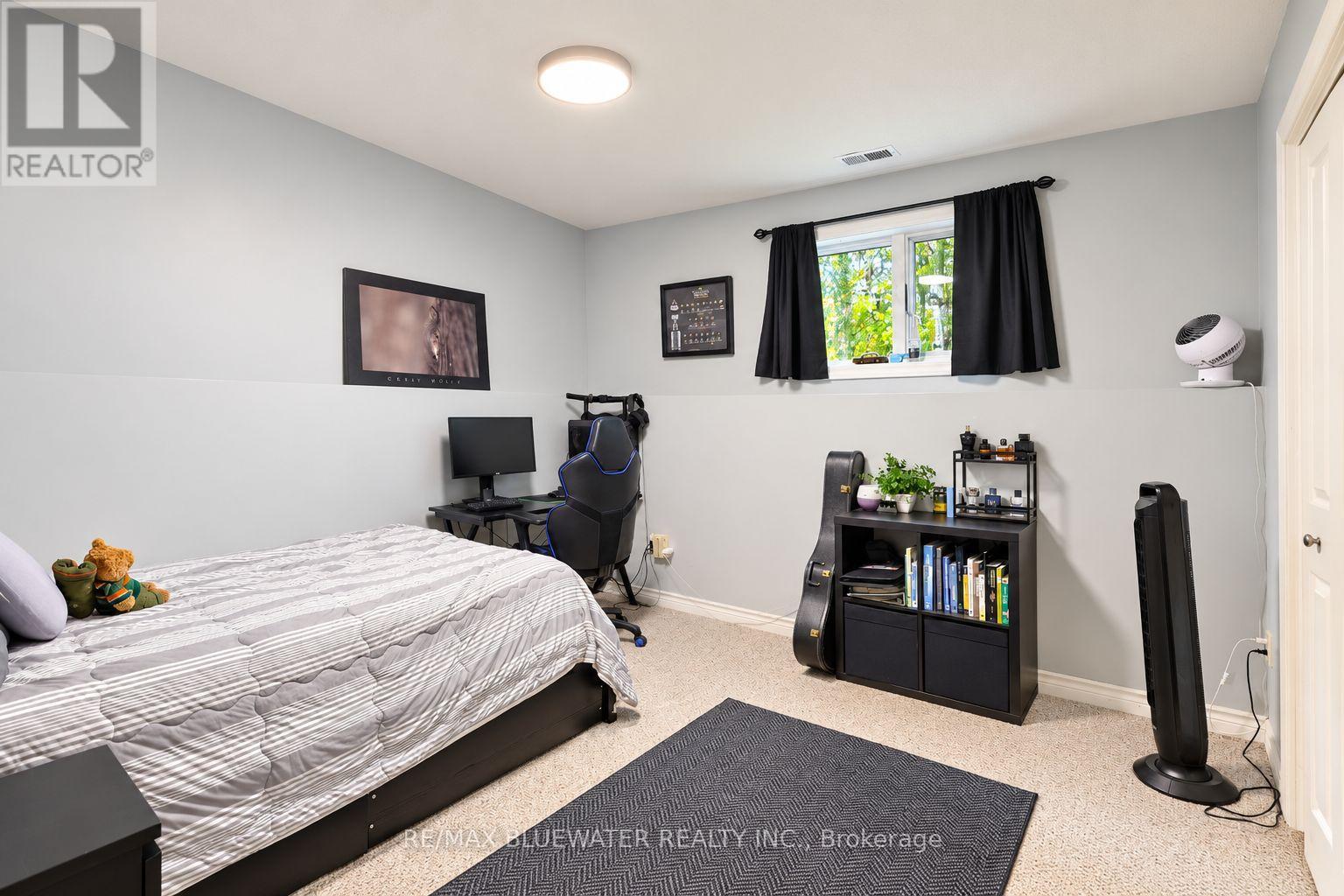 9879 Leonard Street, Lambton Shores, Ontario  N0M 1T0 - Photo 33 - X14091836