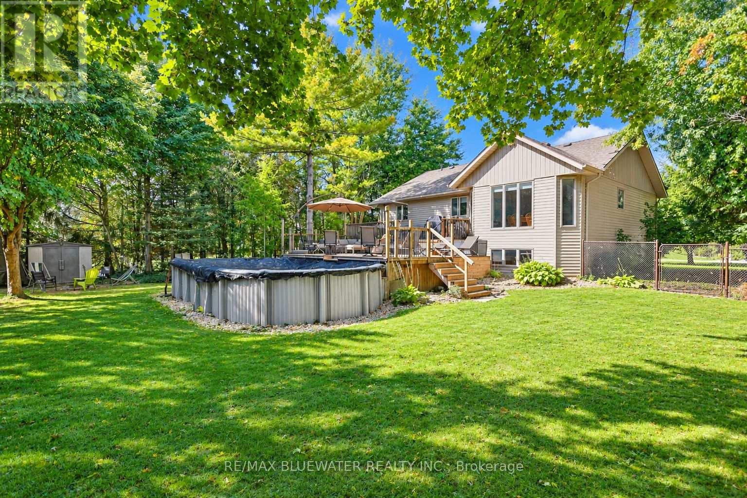 9879 Leonard Street, Lambton Shores, Ontario  N0M 1T0 - Photo 38 - X14091836