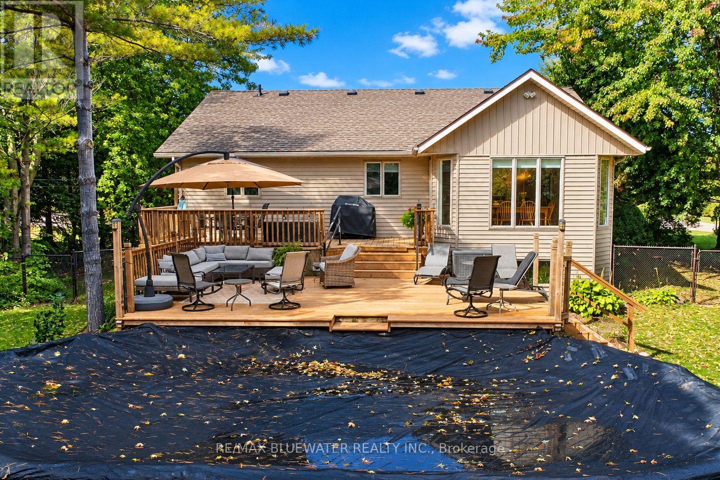 9879 Leonard Street, Lambton Shores, Ontario  N0M 1T0 - Photo 39 - X14091836