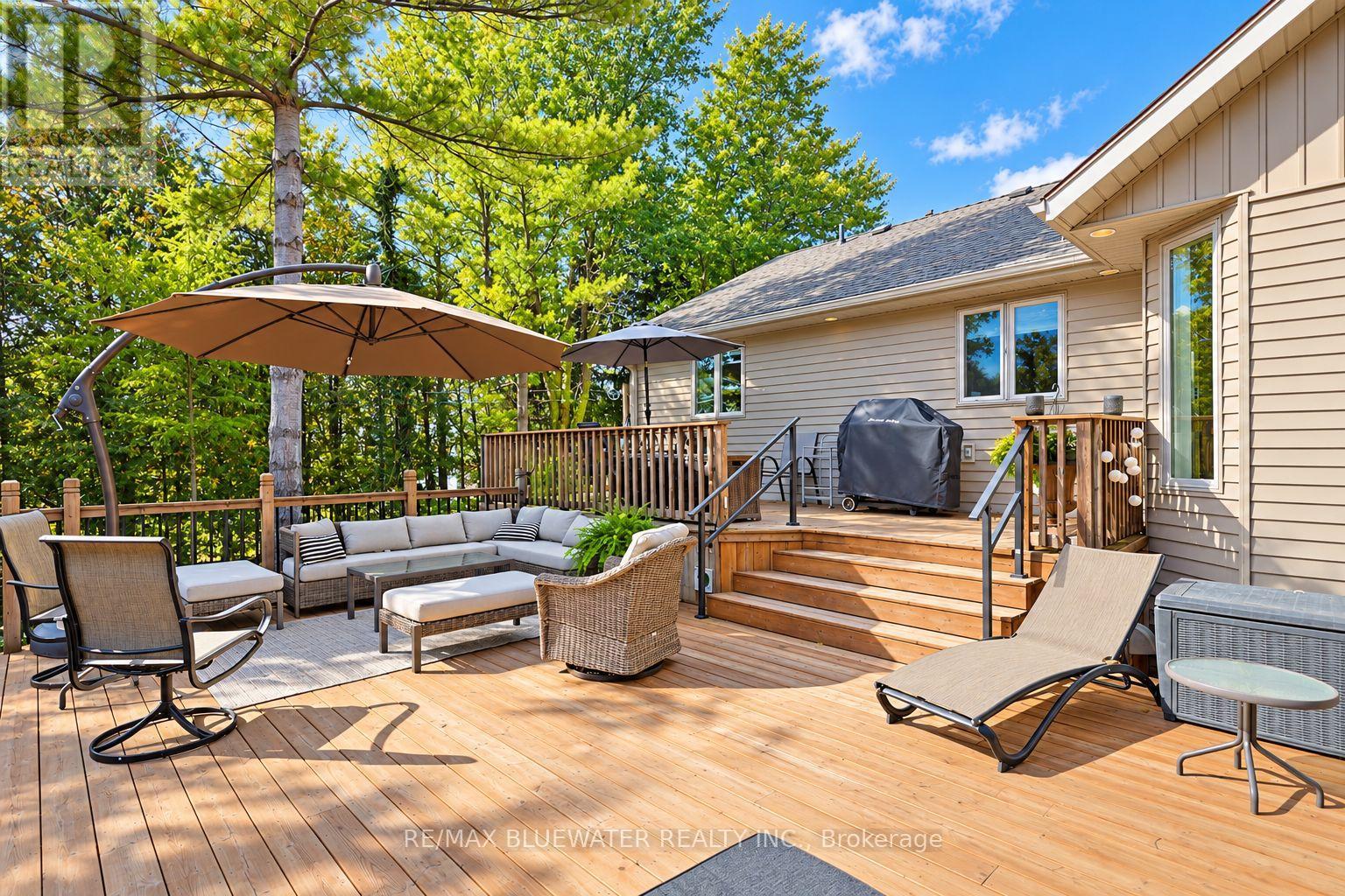 9879 Leonard Street, Lambton Shores, Ontario  N0M 1T0 - Photo 40 - X14091836