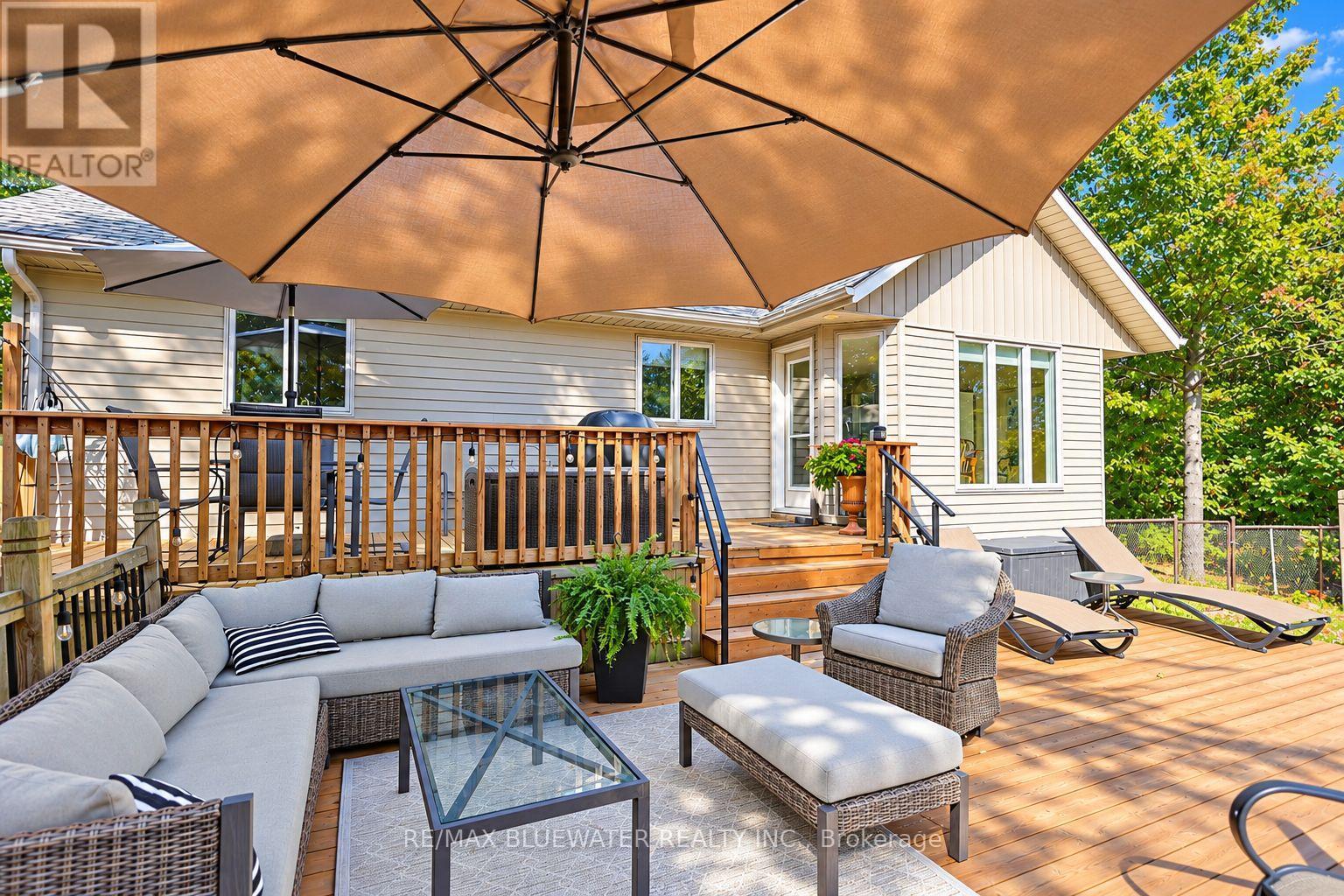 9879 Leonard Street, Lambton Shores, Ontario  N0M 1T0 - Photo 41 - X14091836