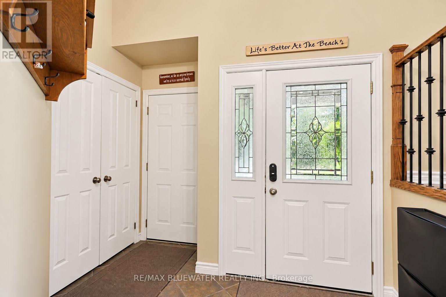 9879 Leonard Street, Lambton Shores, Ontario  N0M 1T0 - Photo 9 - X14091836