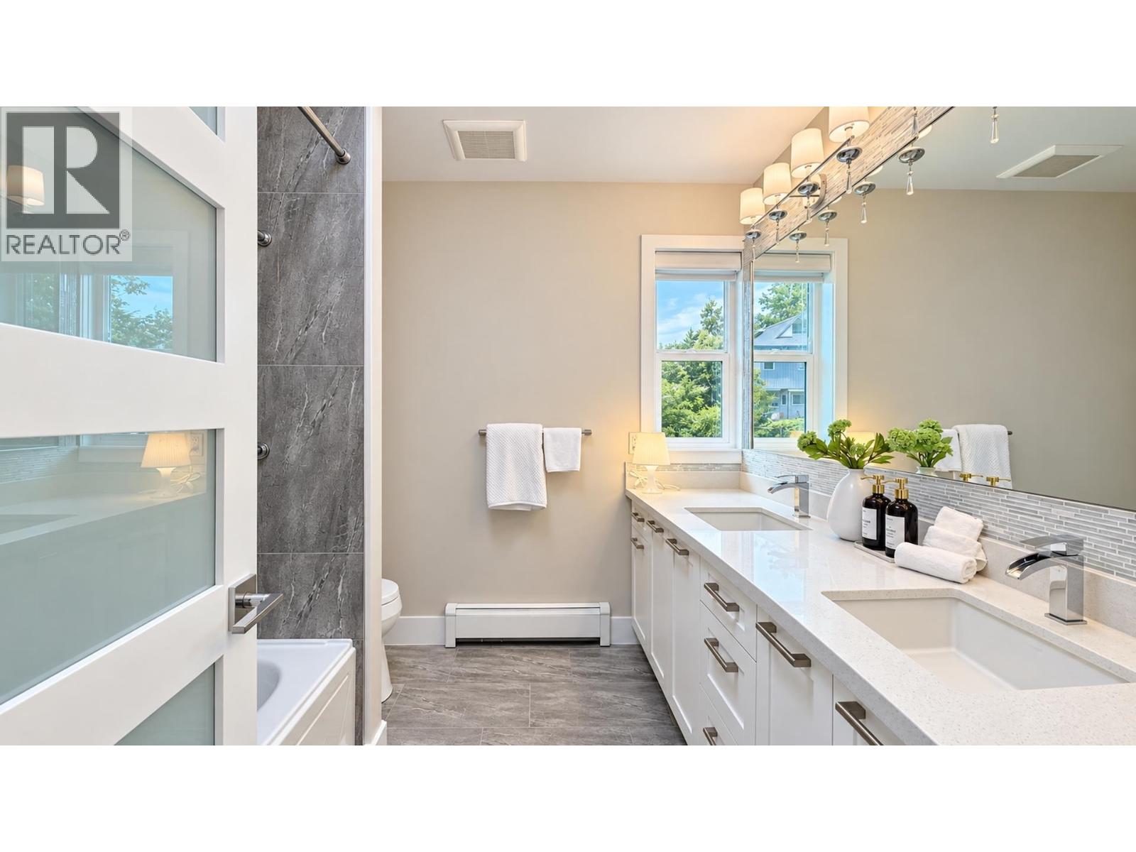 4673 Harken Drive, Burnaby, British Columbia  V5G 2M8 - Photo 18 - R3172791