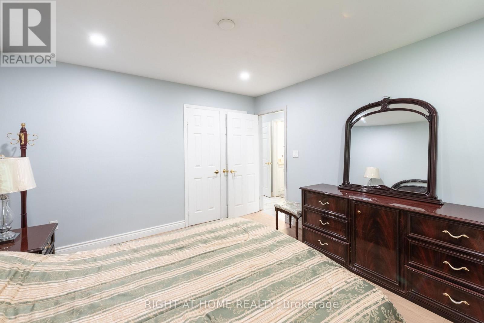 62 Iangrove Terrace, Toronto, Ontario  M1W 2H2 - Photo 16 - E14091826