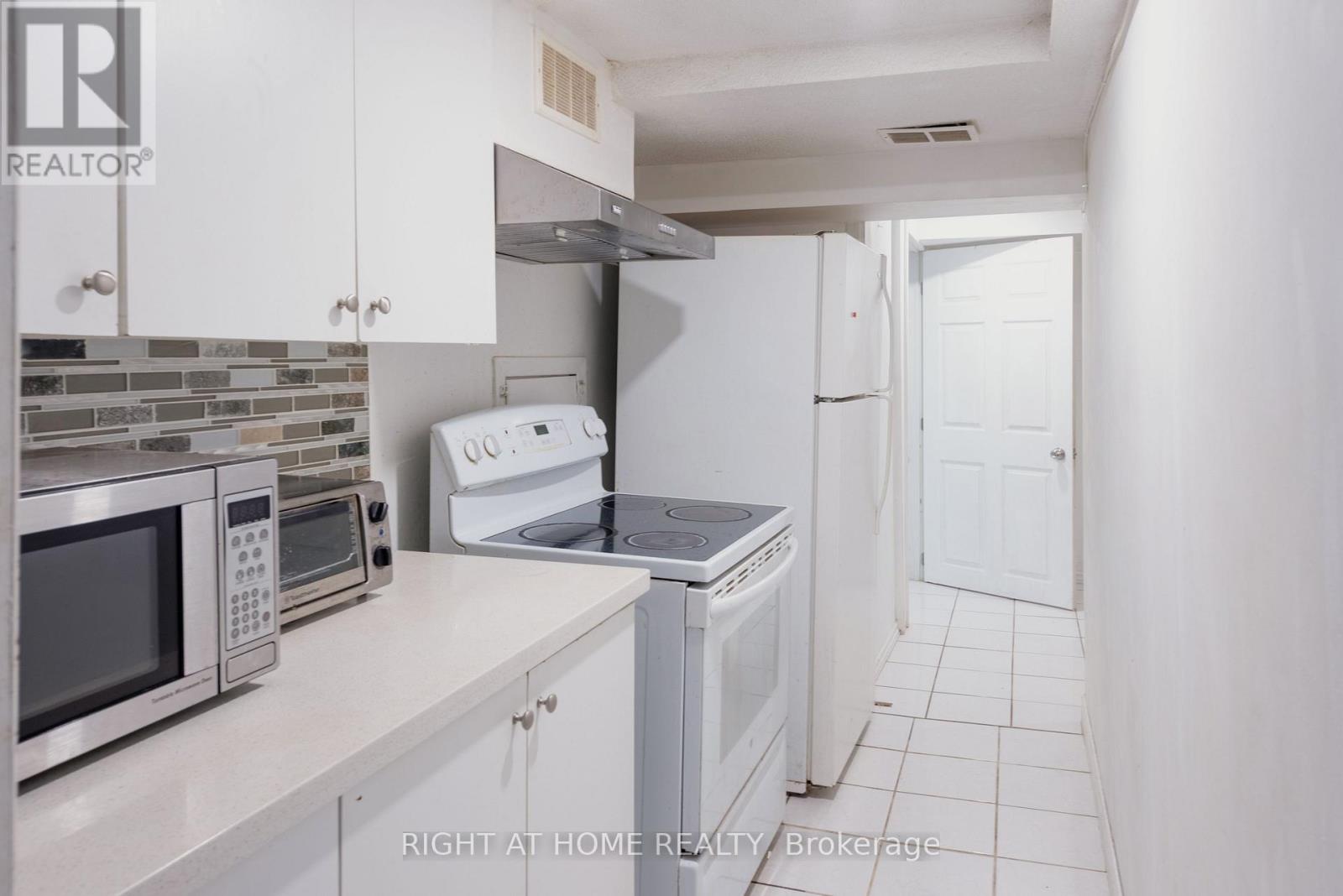 62 Iangrove Terrace, Toronto, Ontario  M1W 2H2 - Photo 32 - E14091826