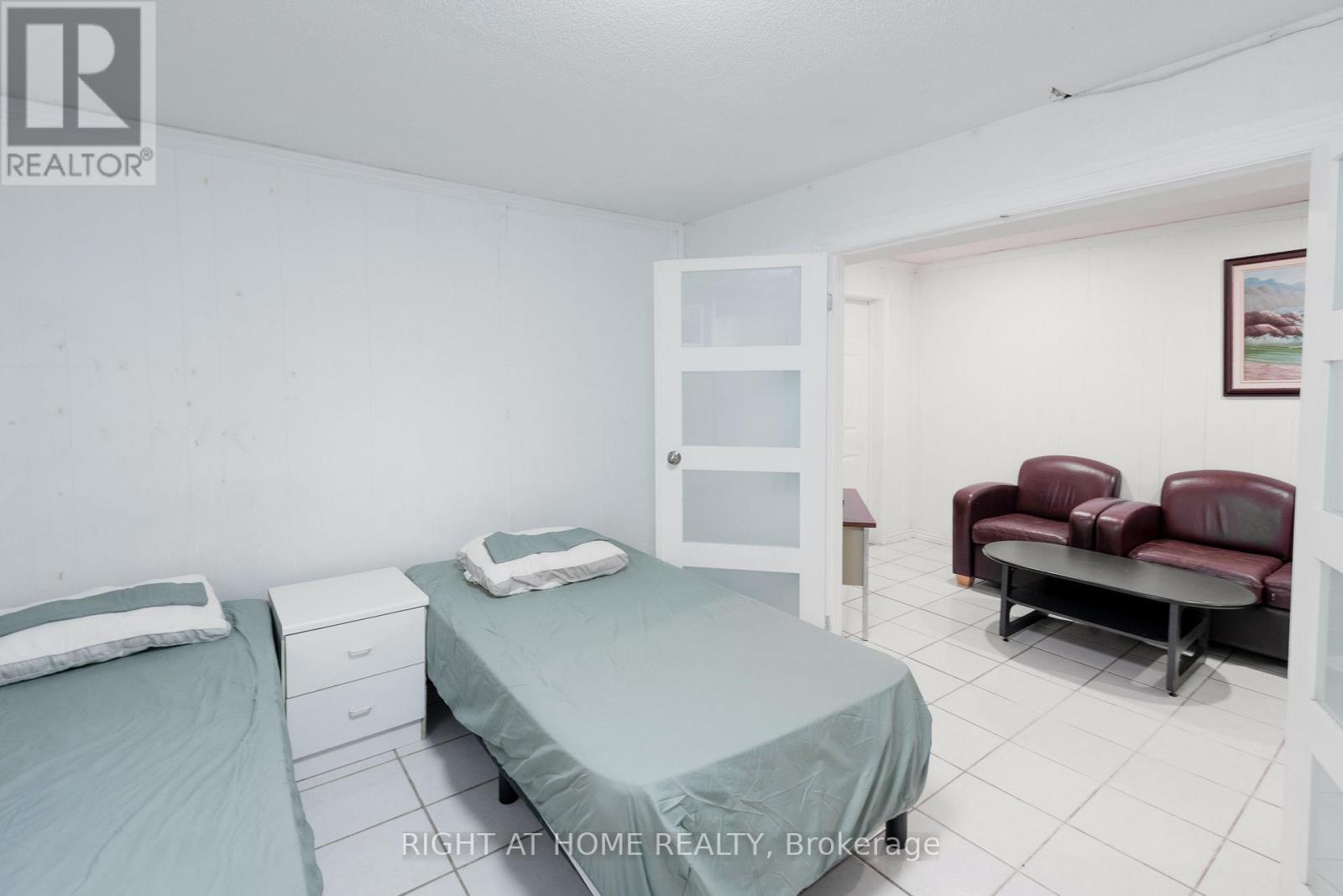 62 Iangrove Terrace, Toronto, Ontario  M1W 2H2 - Photo 38 - E14091826
