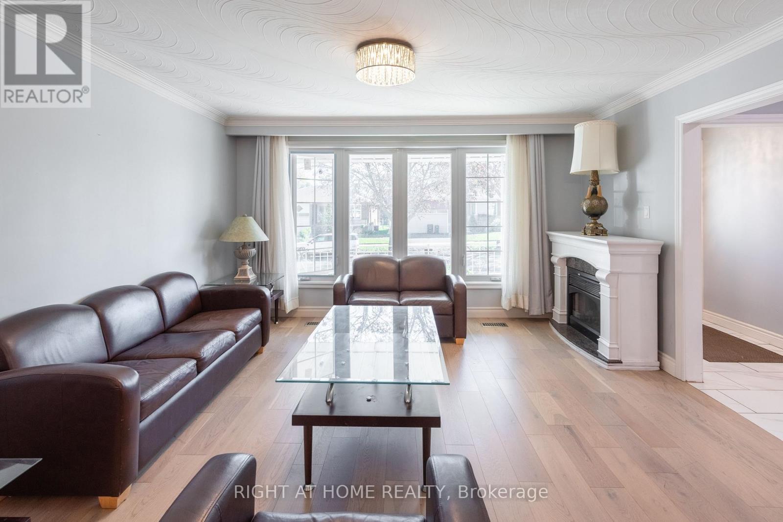 62 Iangrove Terrace, Toronto, Ontario  M1W 2H2 - Photo 5 - E14091826
