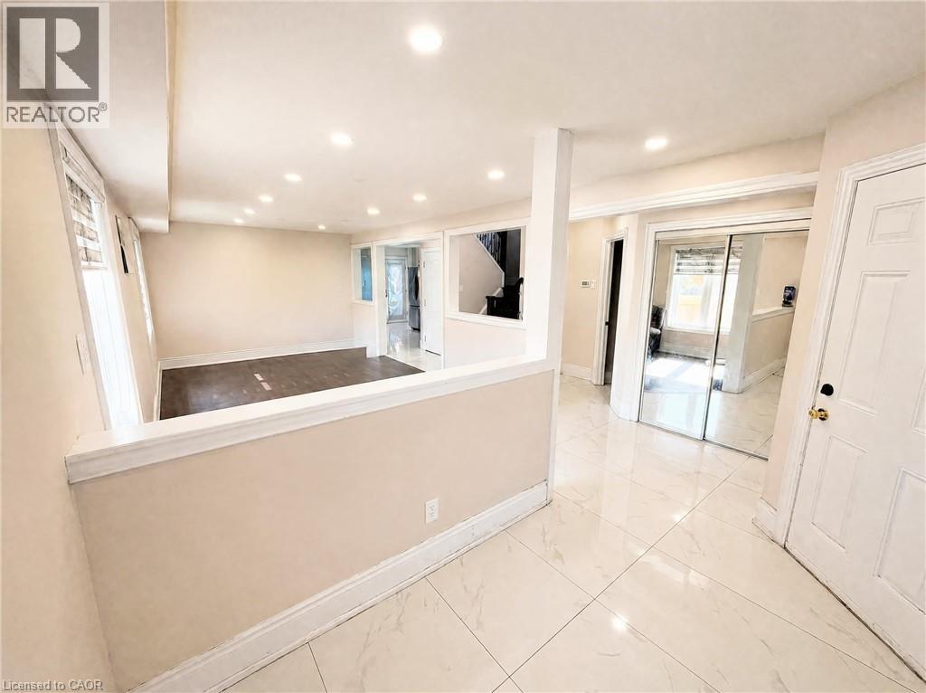 643 Doon South Drive, Kitchener, Ontario  N2P 2X5 - Photo 2 - 40866343