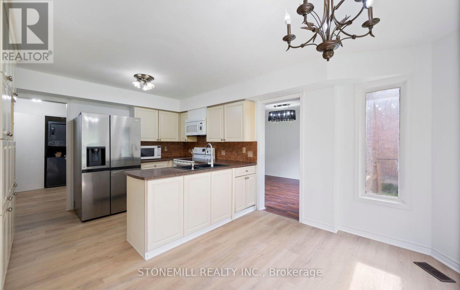 76 Collings Avenue, Bradford West Gwillimbury, Ontario  L3Z 1S4 - Photo 12 - N14091862