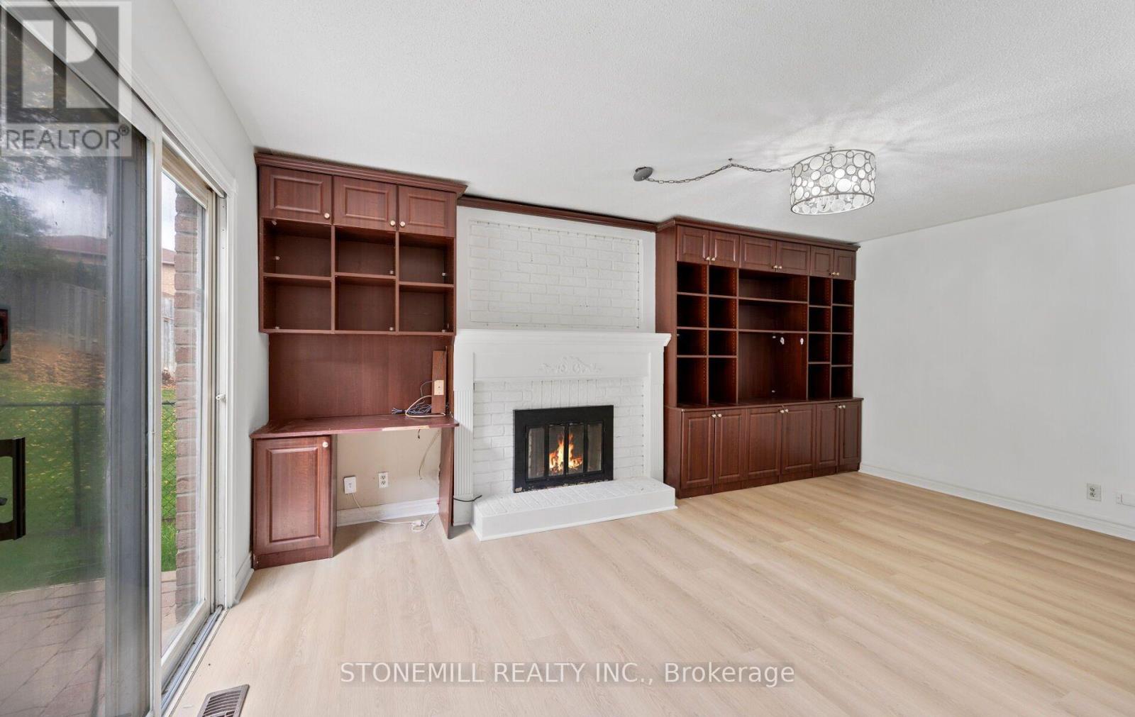 76 Collings Avenue, Bradford West Gwillimbury, Ontario  L3Z 1S4 - Photo 15 - N14091862