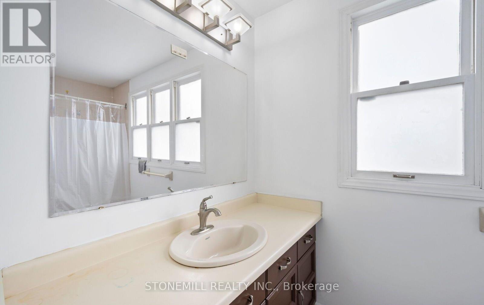 76 Collings Avenue, Bradford West Gwillimbury, Ontario  L3Z 1S4 - Photo 33 - N14091862