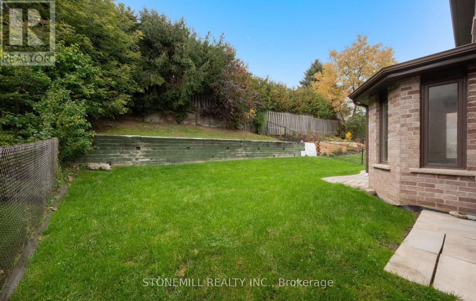 76 Collings Avenue, Bradford West Gwillimbury, Ontario  L3Z 1S4 - Photo 49 - N14091862