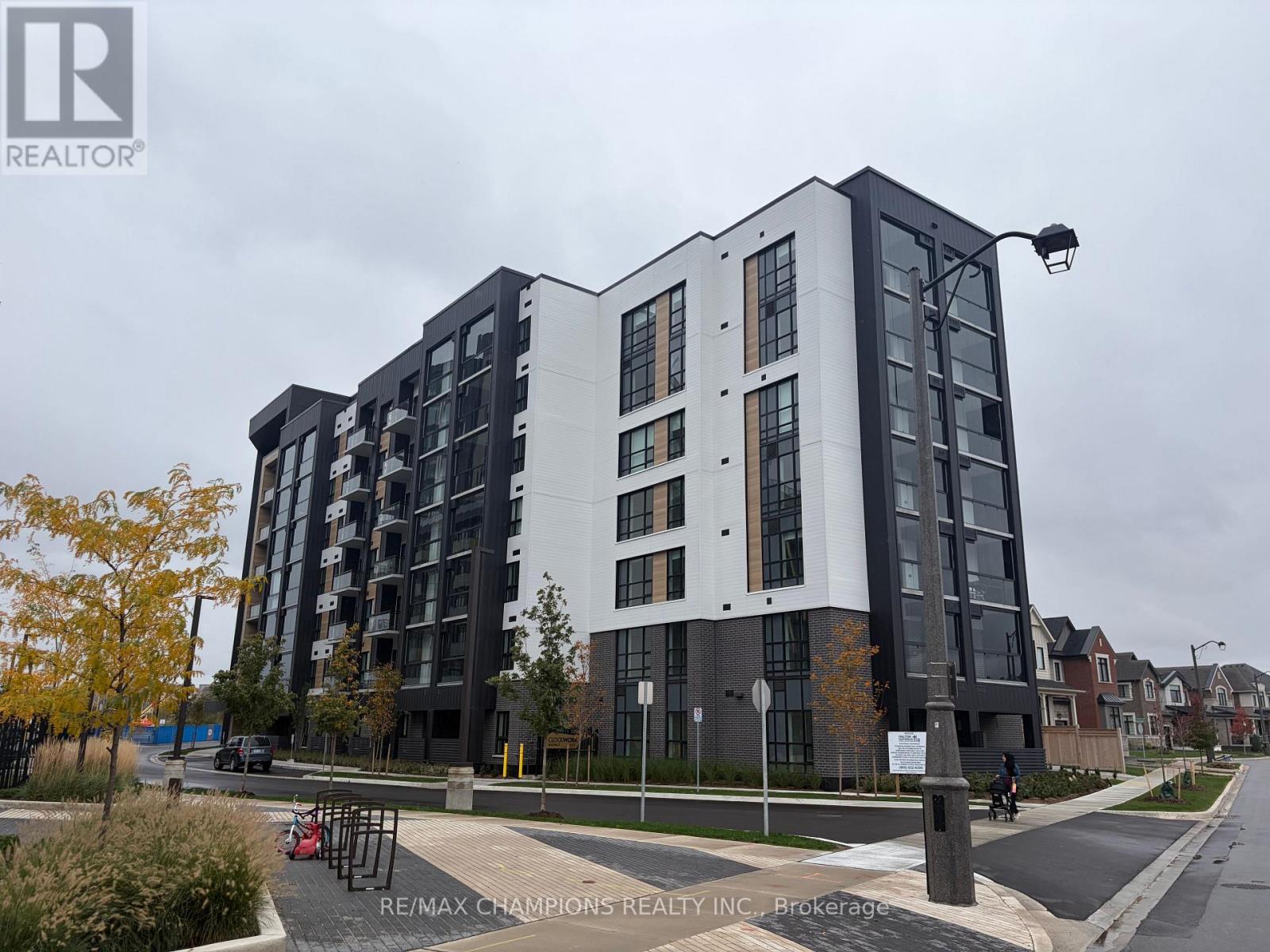 607 - 3008 WILLIAM CUTMORE BOULEVARD, Oakville, Ontario