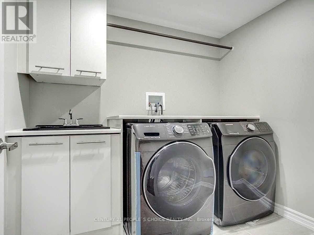 3309 Bobwhite Mews, Mississauga, Ontario  L5N 6E9 - Photo 15 - W14091824