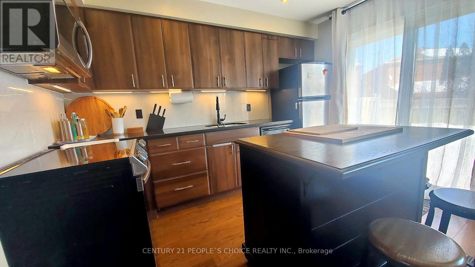 3309 Bobwhite Mews, Mississauga, Ontario  L5N 6E9 - Photo 5 - W14091824