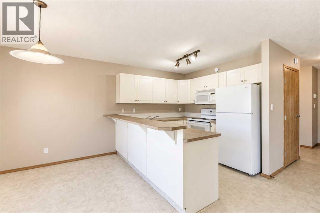 48, 20 Jacobs Close, Red Deer, Alberta  T4P 4E1 - Photo 6 - A2351217