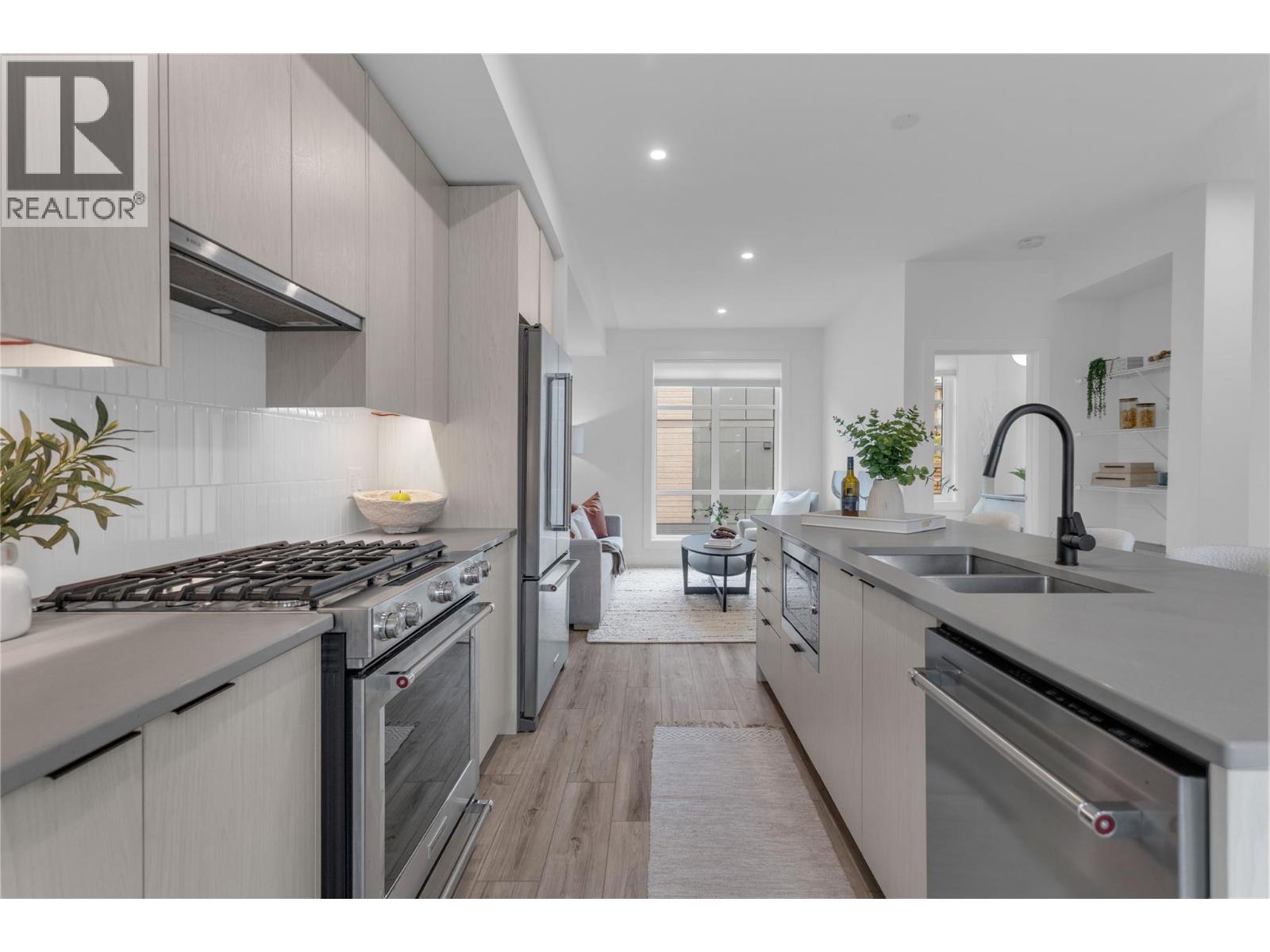 1455 Cara Glen Court Unit# 110, Kelowna, British Columbia  V1V 0J9 - Photo 12 - 10402870