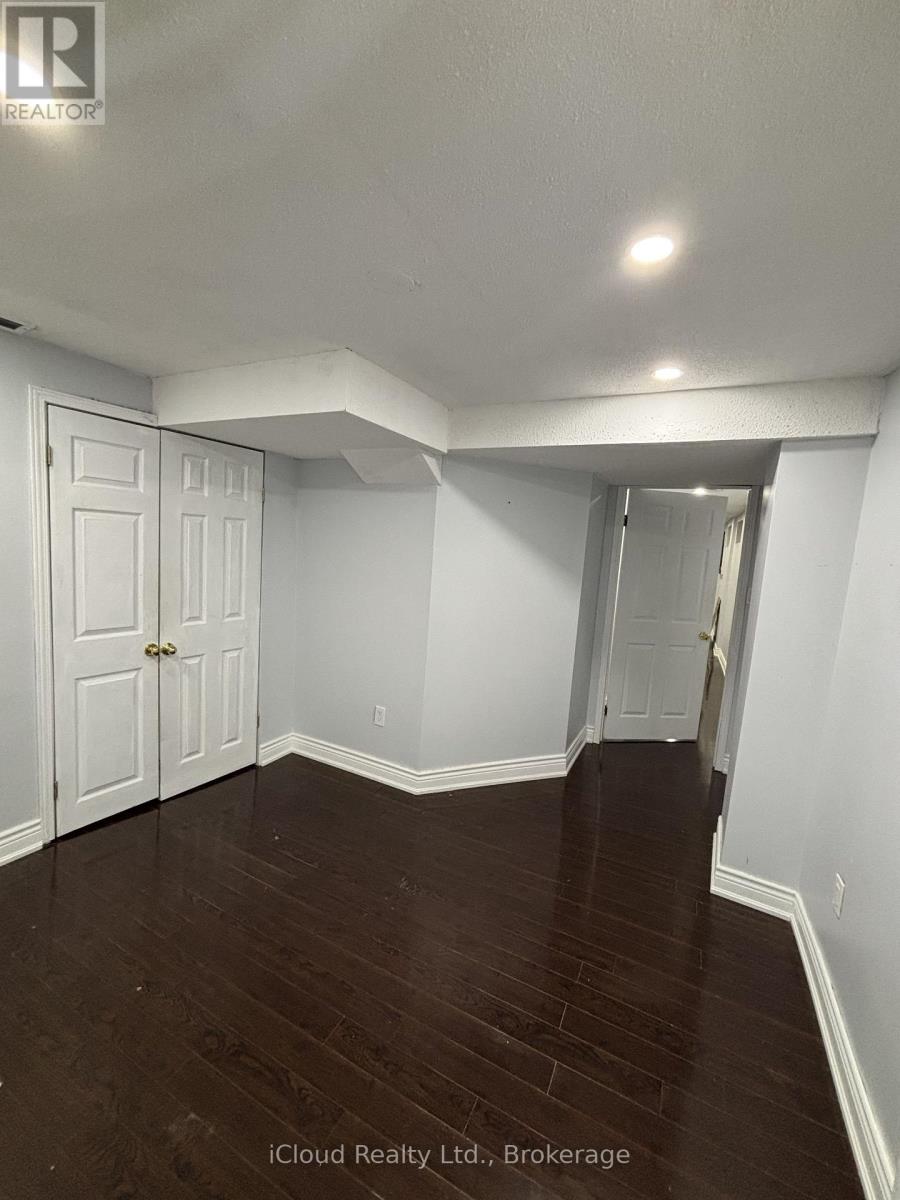 Bsmt - 37 Duggan Drive, Brampton, Ontario  L6Y 4J2 - Photo 6 - W13869582
