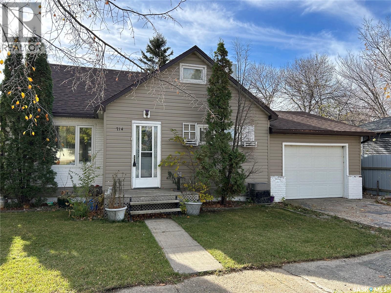 714 Carbon Avenue, Bienfait, Saskatchewan  S0C 0M0 - Photo 39 - SK051372