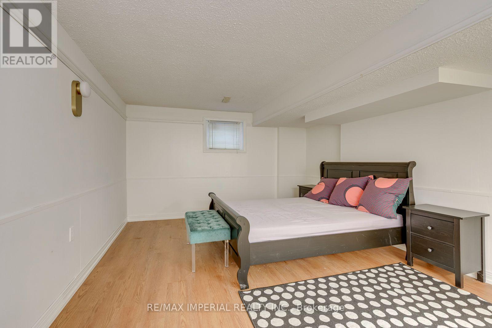 6100 Wabukayne Court, Mississauga, Ontario  L5N 2B2 - Photo 29 - W13853552