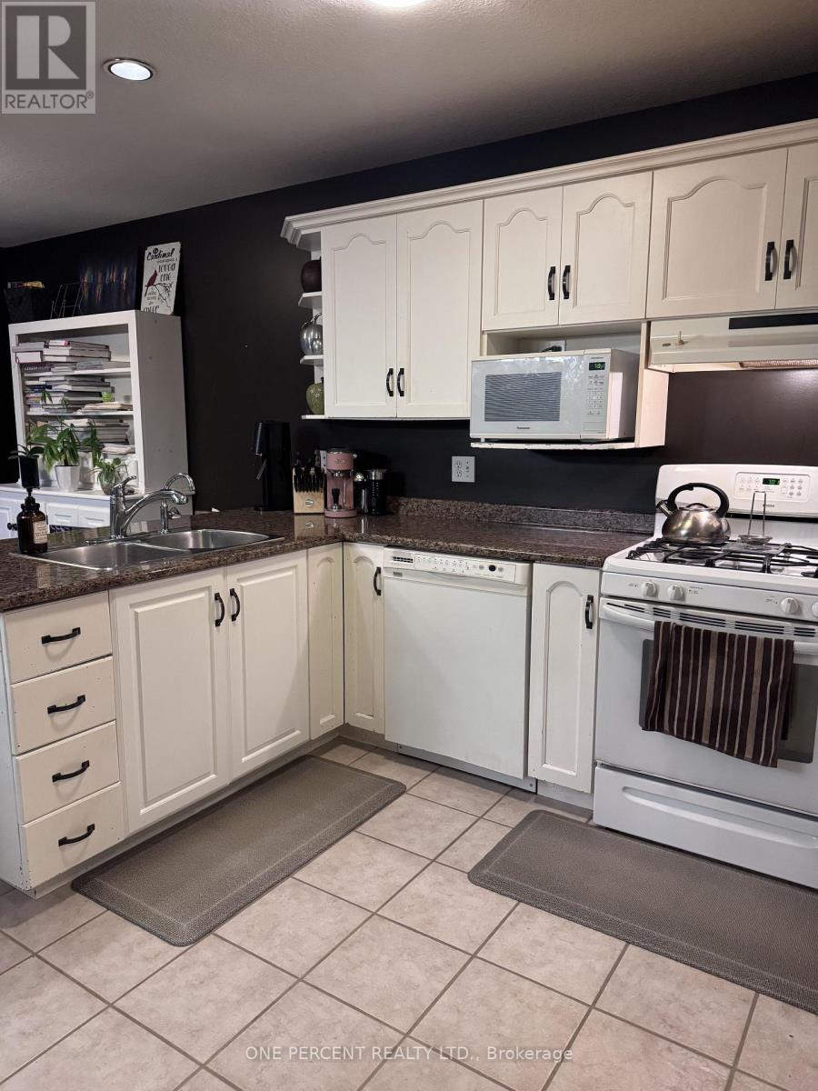 459 Albert Street, Stratford, Ontario  N5A 3L3 - Photo 10 - X13859054
