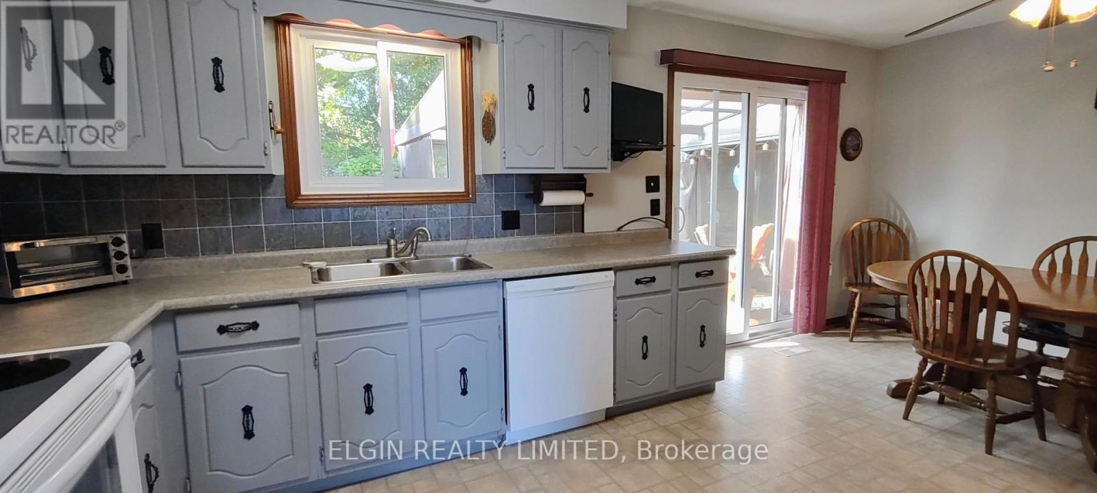 219 Brentwood Crescent, Central Elgin, Ontario  N0L 1B0 - Photo 10 - X13842650
