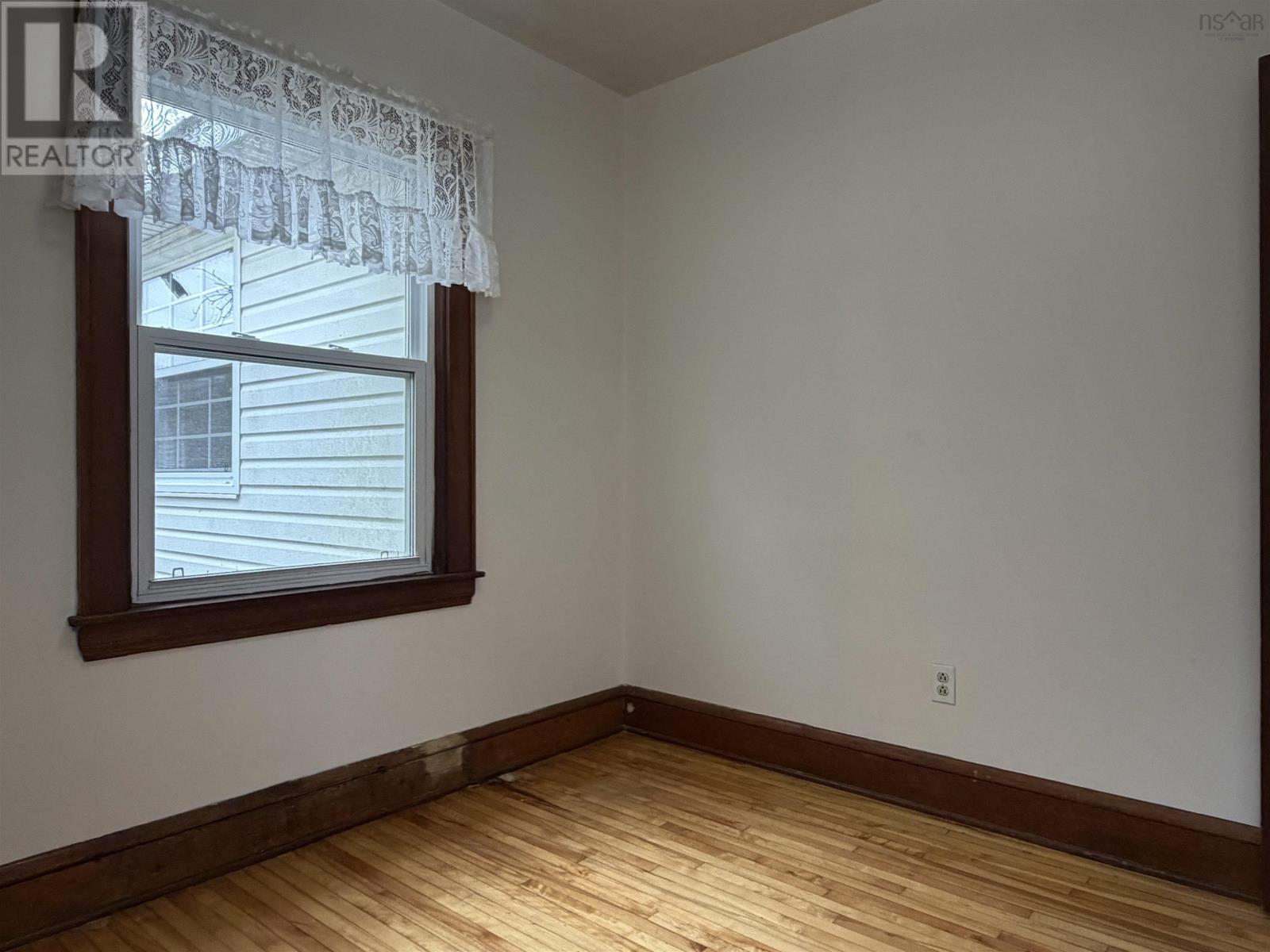 208 Dillon Street, Sydney, Nova Scotia  B1P 5C2 - Photo 22 - 202626095