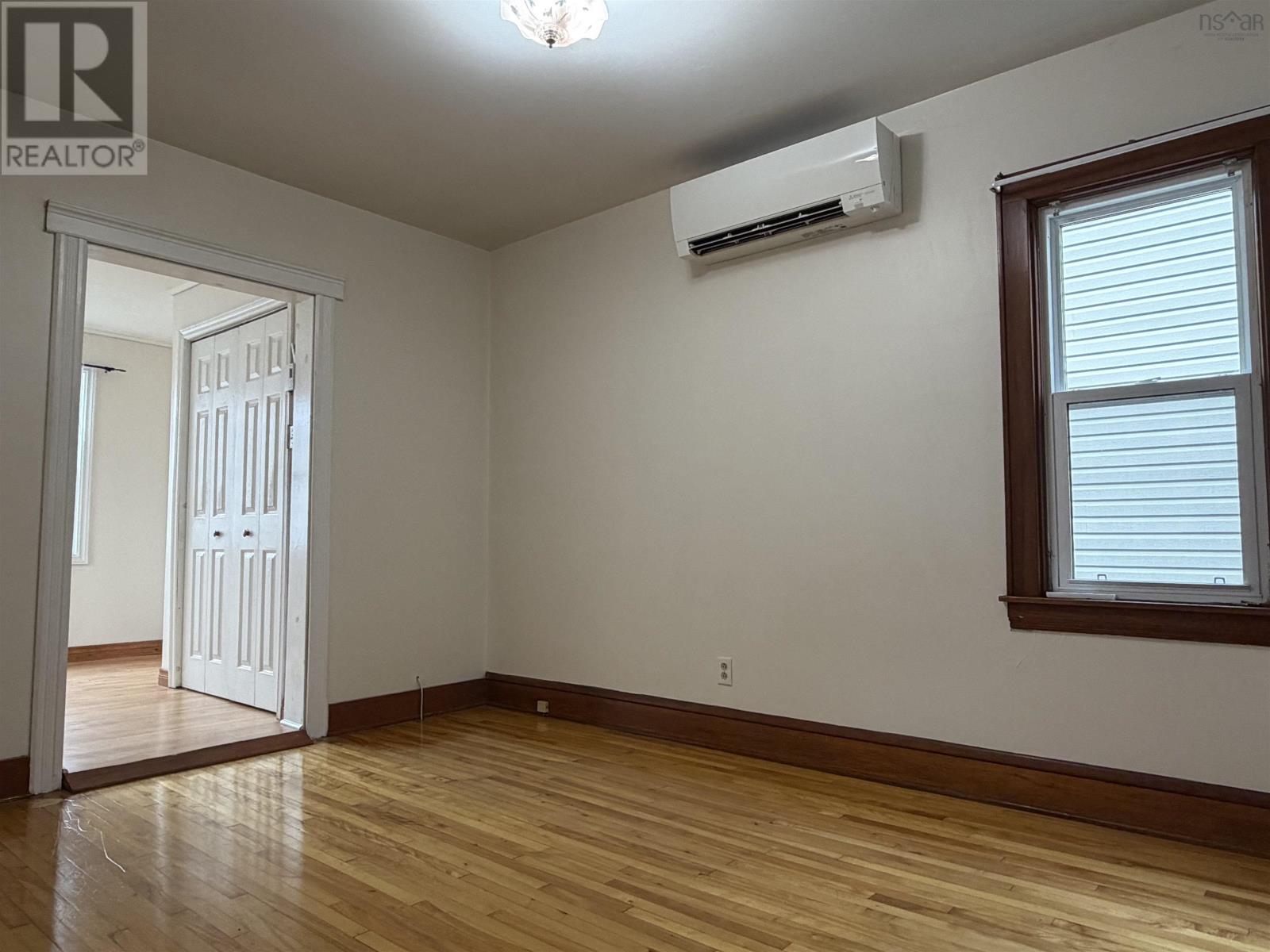 208 Dillon Street, Sydney, Nova Scotia  B1P 5C2 - Photo 25 - 202626095
