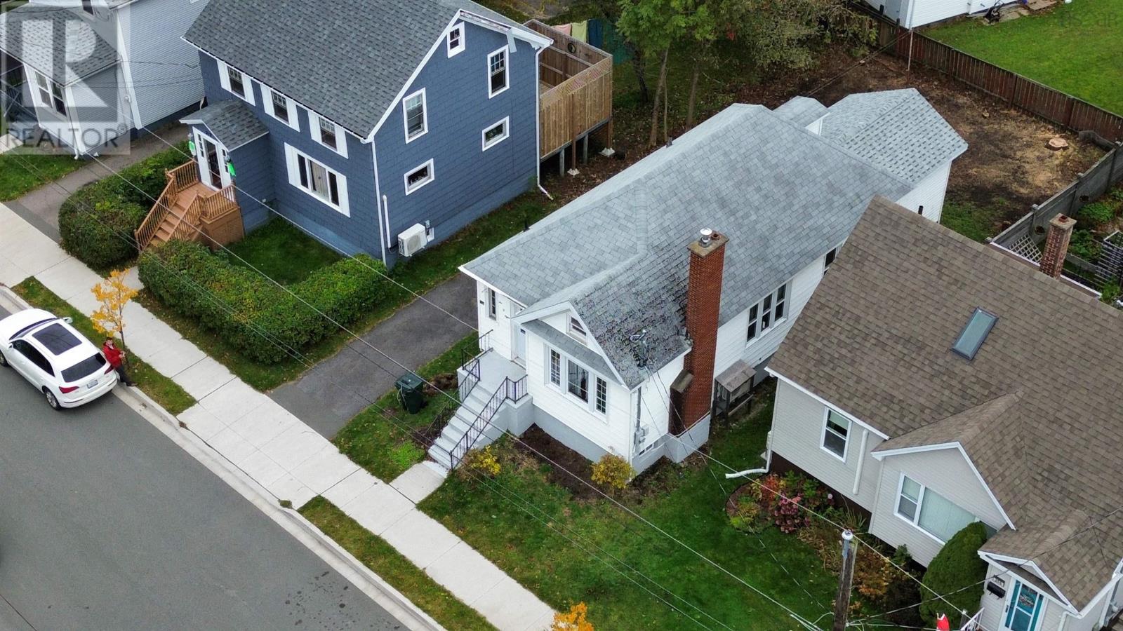 208 Dillon Street, Sydney, Nova Scotia  B1P 5C2 - Photo 9 - 202626095