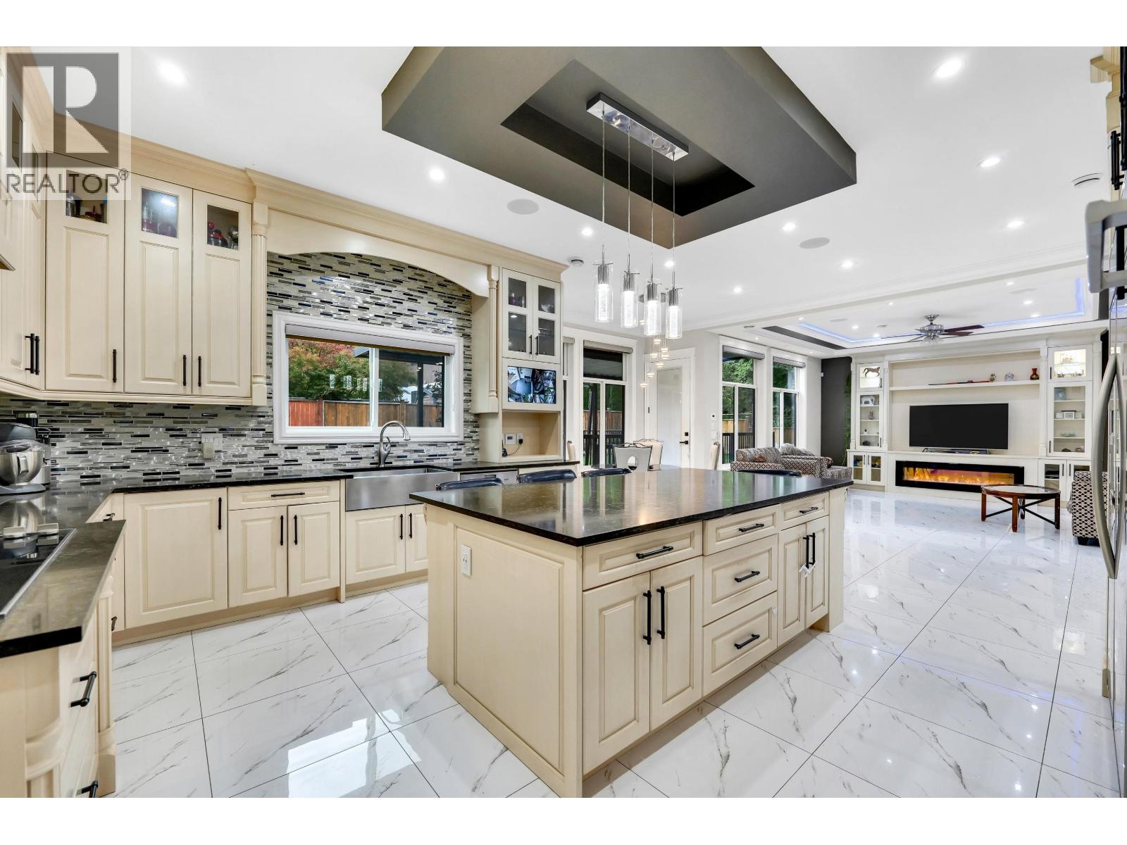 40231 Kintyre Drive, Squamish, British Columbia  V0N 1T0 - Photo 11 - R3173607