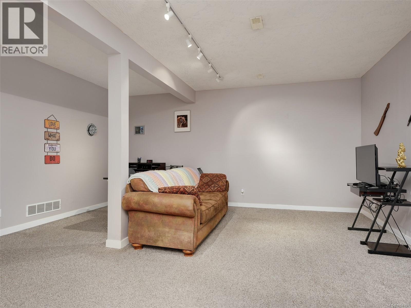 16 1063 Valewood Trail