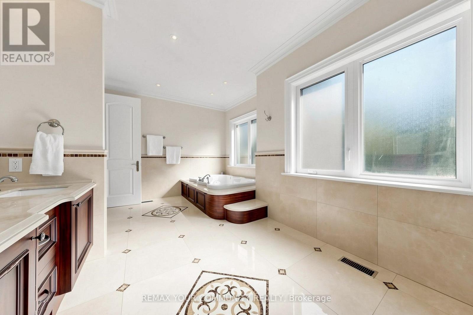 39 Moore Park Avenue, Toronto, Ontario  M2M 1M8 - Photo 29 - C14091928