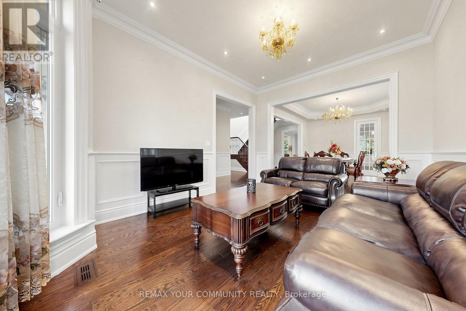 39 Moore Park Avenue, Toronto, Ontario  M2M 1M8 - Photo 7 - C14091928