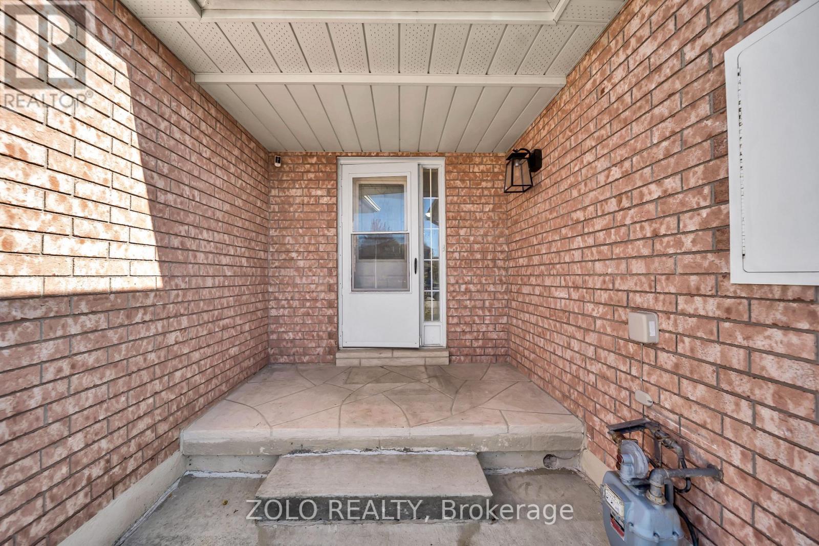 215 Park Drive, Whitchurch-Stouffville, Ontario  L4A 1J8 - Photo 4 - N14091926