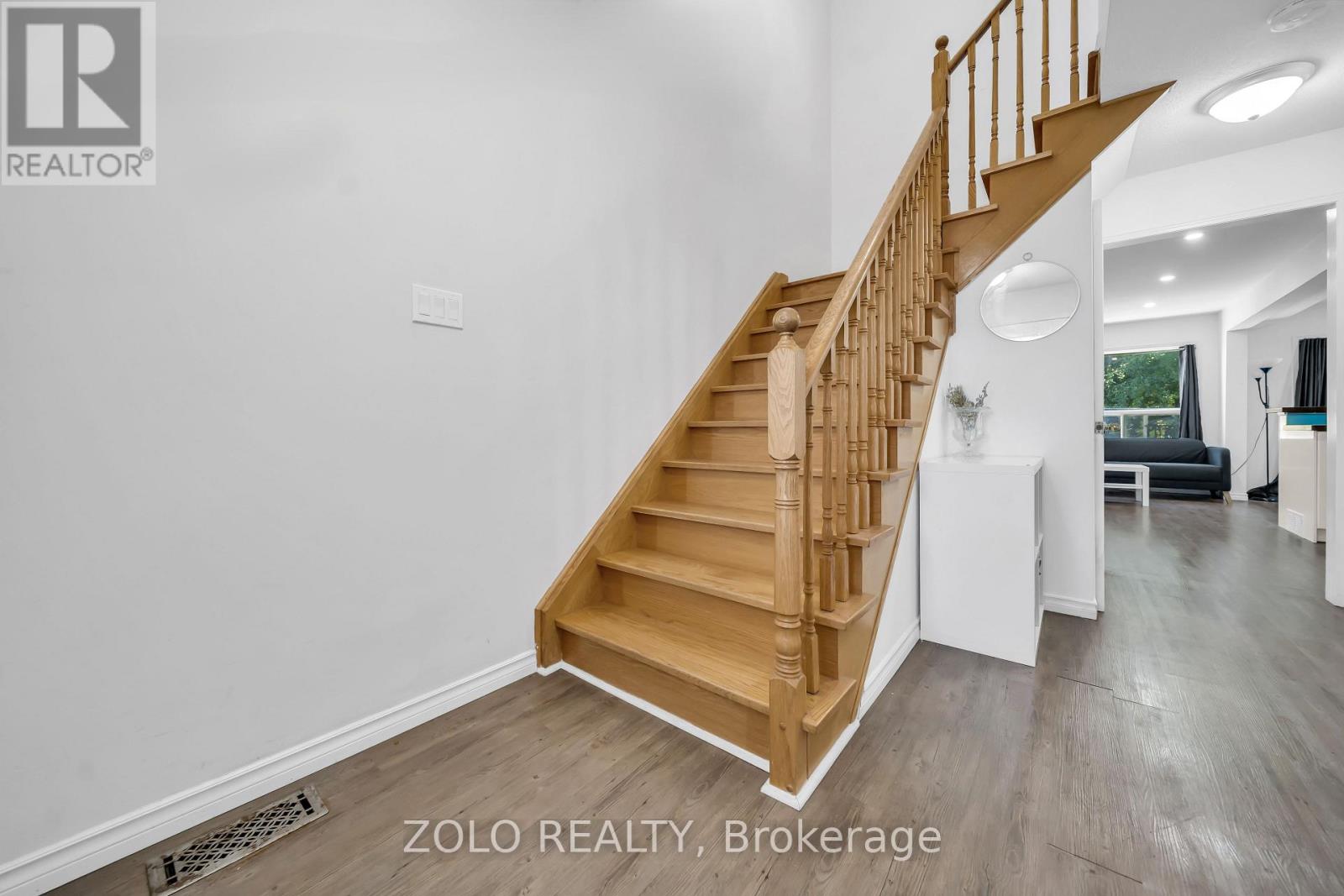 215 Park Drive, Whitchurch-Stouffville, Ontario  L4A 1J8 - Photo 6 - N14091926