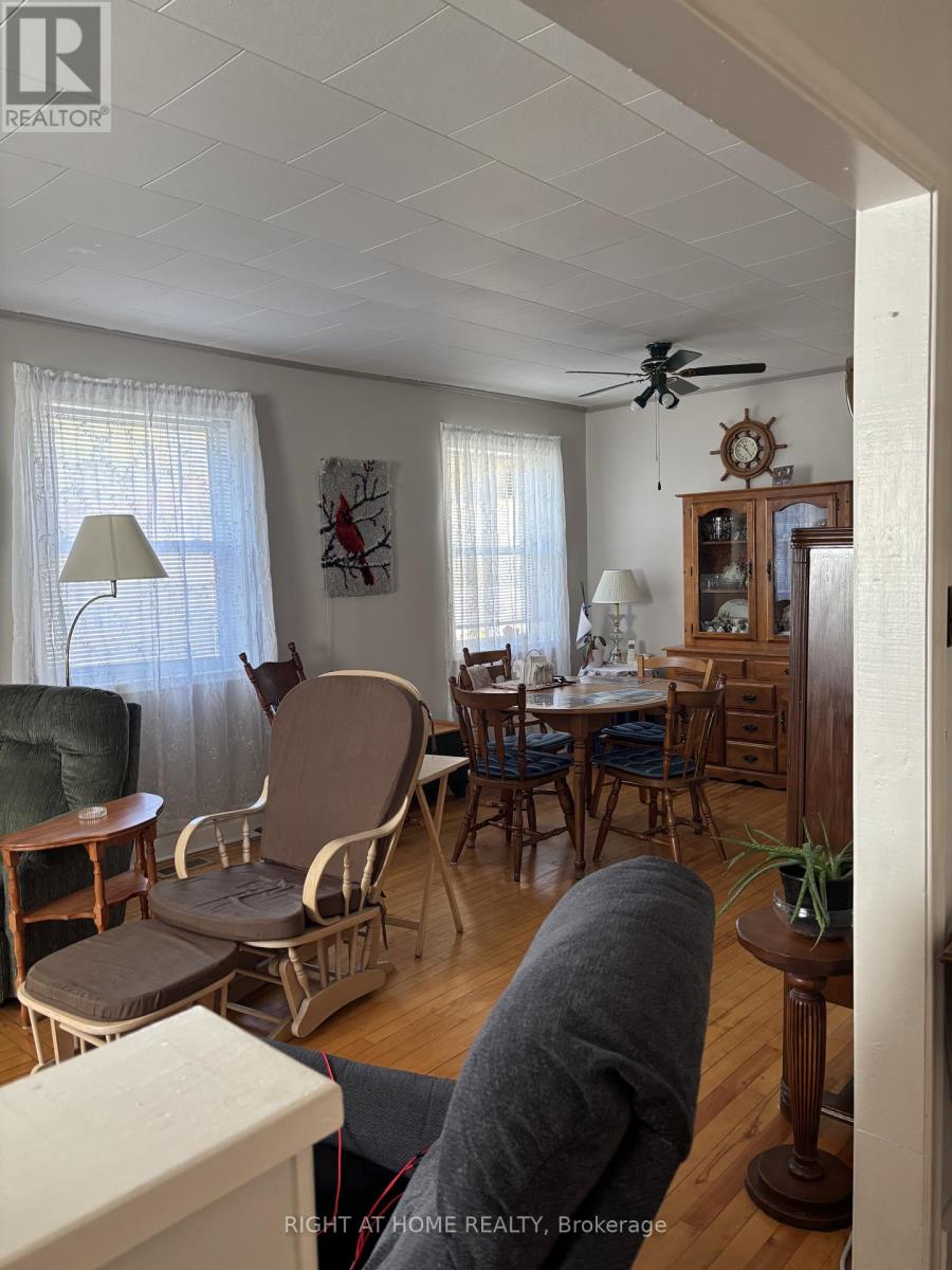 35 Cascade Street, Parry Sound, Ontario  P2A 1J8 - Photo 14 - X14091948