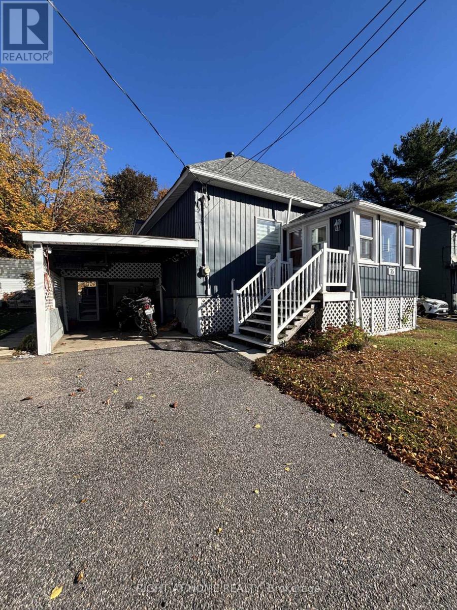 35 Cascade Street, Parry Sound, Ontario  P2A 1J8 - Photo 2 - X14091948