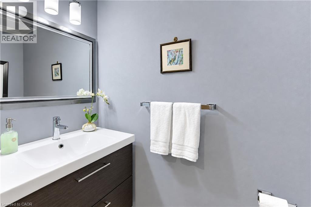 406 Craigleith Drive Unit# 3, Waterloo, Ontario  N2L 5T2 - Photo 8 - 40871470