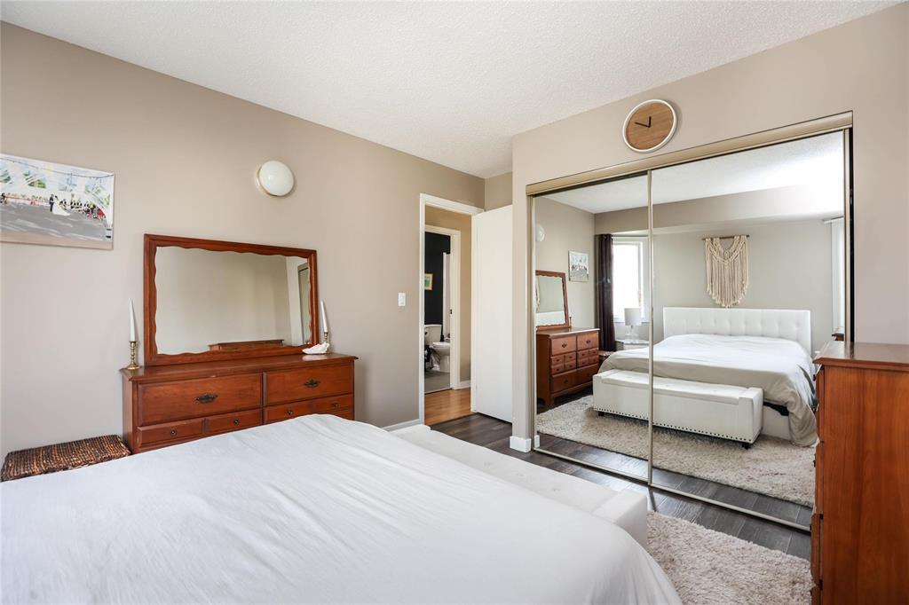 40 Maplegrove Road, Winnipeg, Manitoba  R2V 4J3 - Photo 11 - 202625896